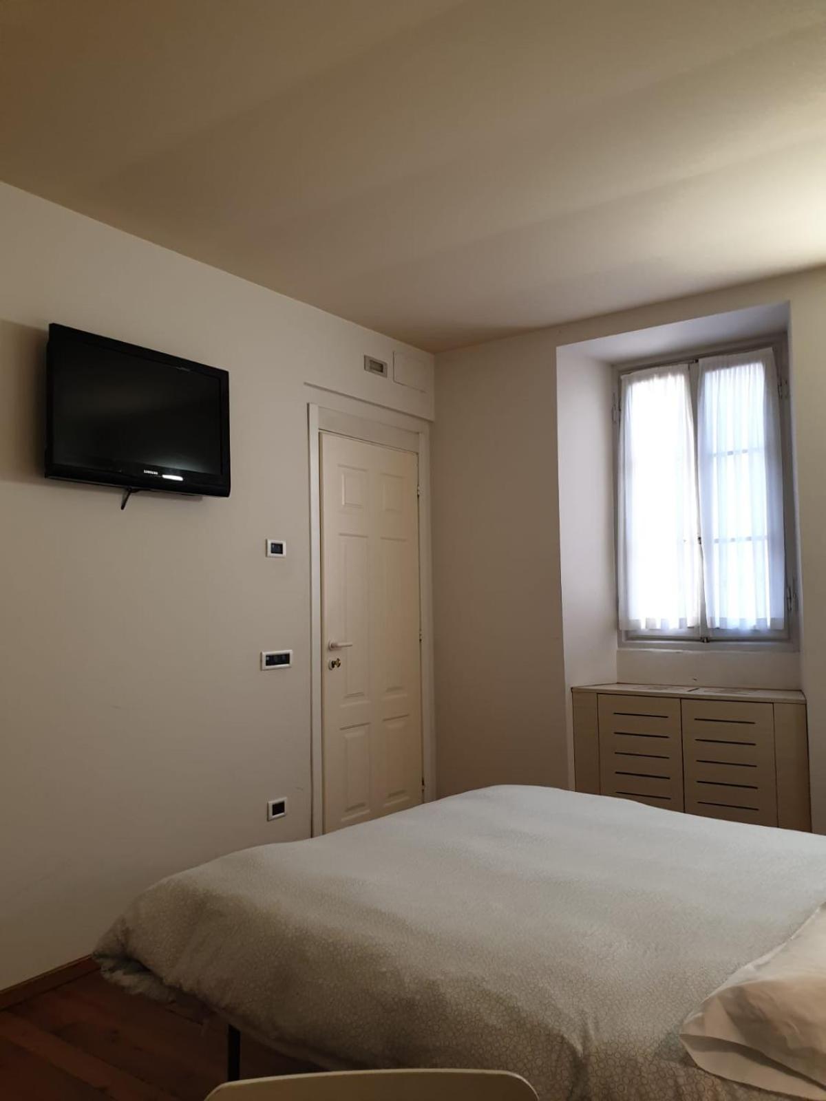 Piccolo Hotel Olina Орта Сан Джулио Екстериор снимка
