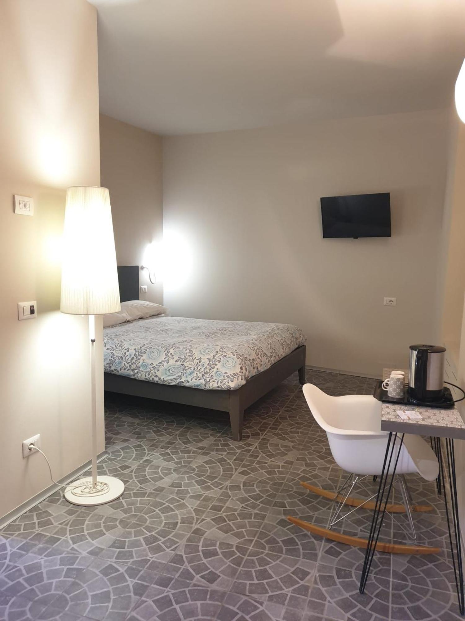 Piccolo Hotel Olina Орта Сан Джулио Екстериор снимка